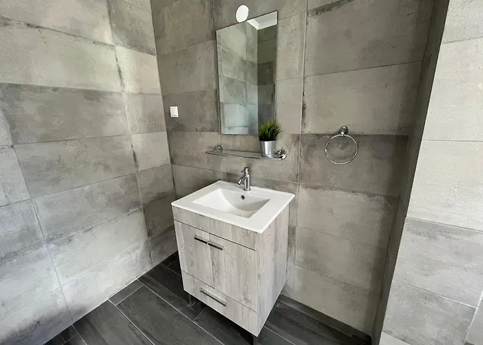 Lägenhet Ocean View By Charmes B